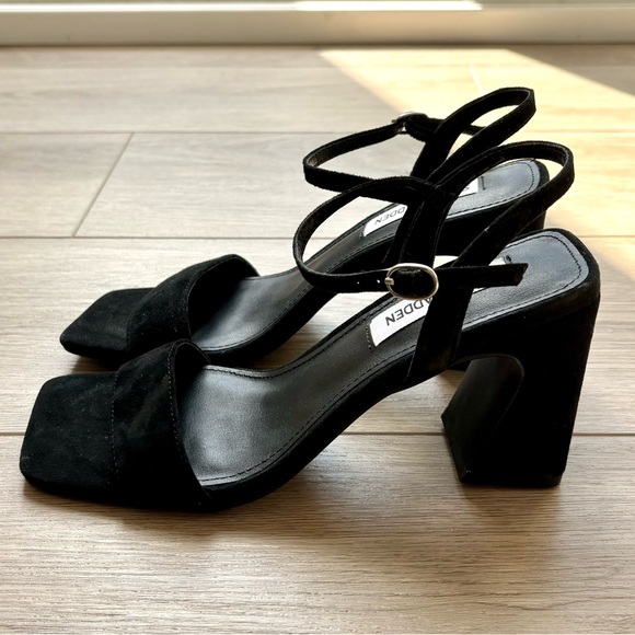 SOLD - Picture 3 of 9